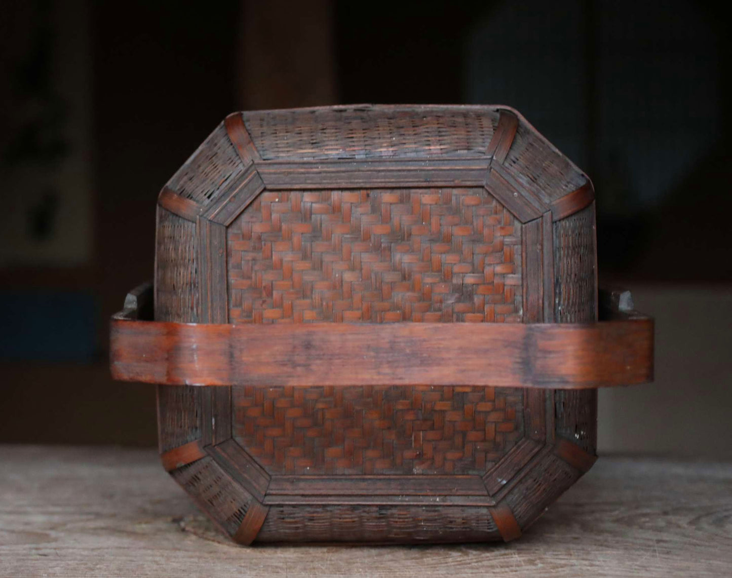 Japanese vintage 1950s Large bamboo box For Tea set BENTO box backpack with bird and flowers KAGO basket H14.4×W10.6×D9.4in/H36.5×W27×24cm