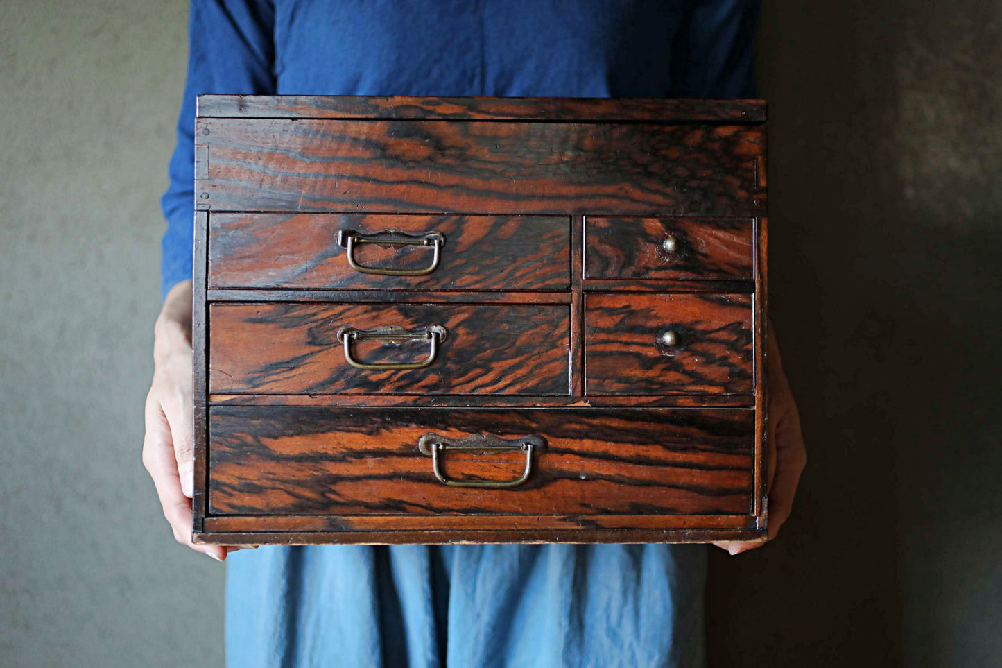 Japanese tansu small chest of drawers