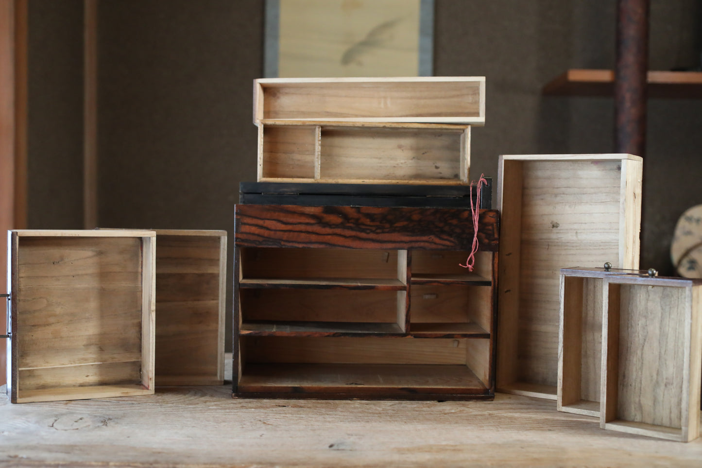 Japanese vintage 1930s furniture Small lacquer Chest of drawers "tansu" Black woodgrain pattern for sawing drawer H10×W12.9in /H25.5×32.8cm