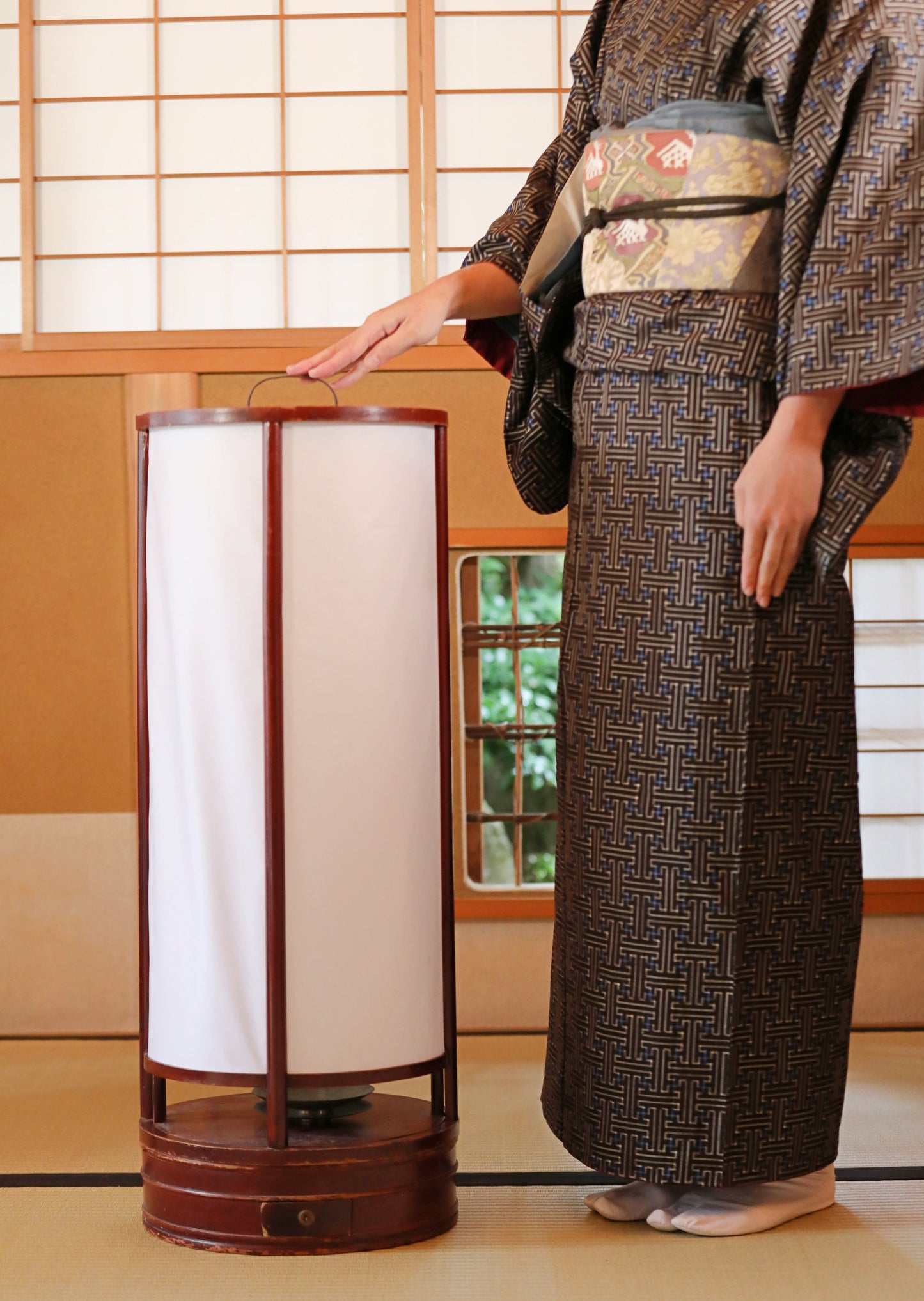 Japanese furniture antique 1800s large lantern cylinder made of brown urushi wood paper lamp shade candle holder ANDON H31.5in/H80.5cm