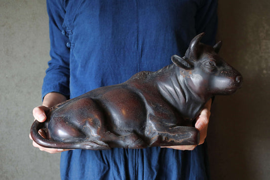 Japanese cast iron Cow Large Figurine, Vintage Animal Art (W16.3in/W41.5cm)
