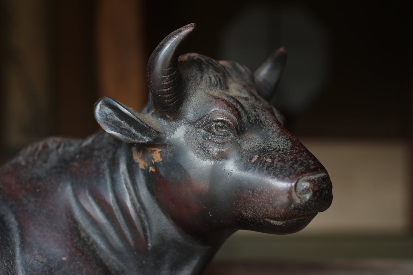 Japanese cast iron Cow Large Figurine, Vintage Animal Art (W16.3in/W41.5cm)