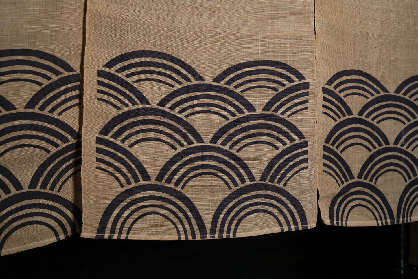 Japanese Noren curtain with a family crest and waves, 100% linen, interior, wall hanging H57.5×42.1in/H146×107cm