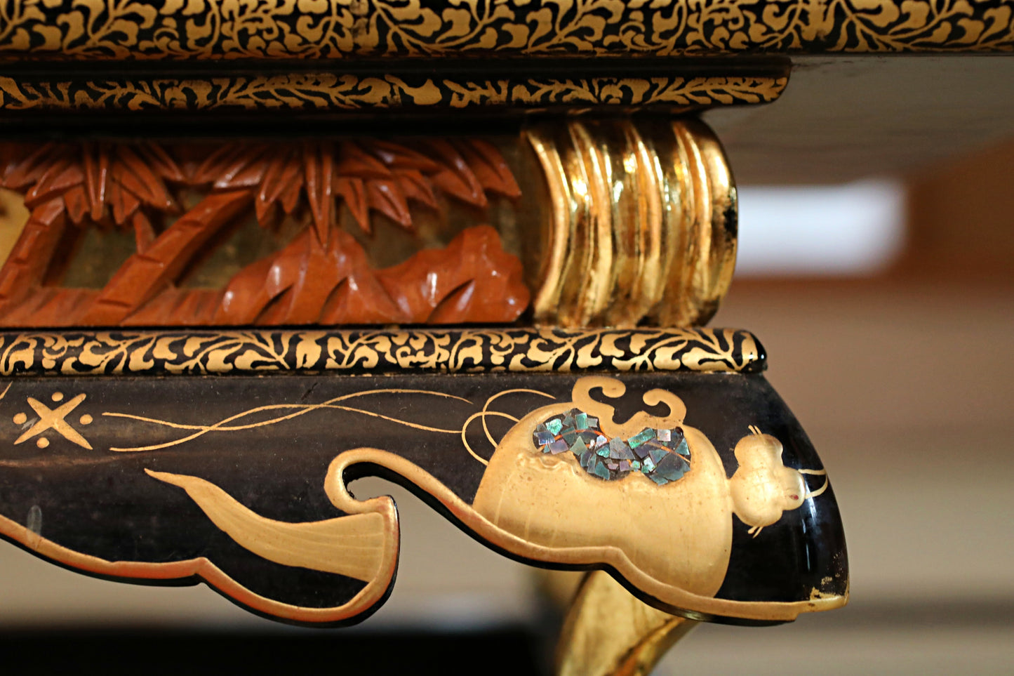 Japanese vintage MAKIE lacquer pedestal, Buddhist table temple stand, furniture, Sutra desk W24.4in/W62cm