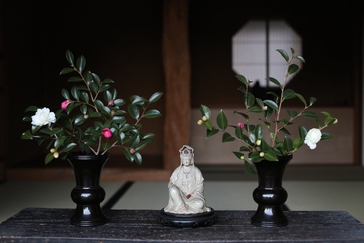 Bronze- A pair of Vintage 1970s Japanese alloy Vase for Buddhist altar (H7.3in/18.5cm)