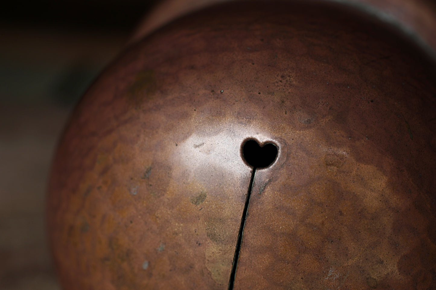 Japanese Vintage Bronze Shrine Bell, Handcrafted Metal Suzu (H9.1in/H23cm)