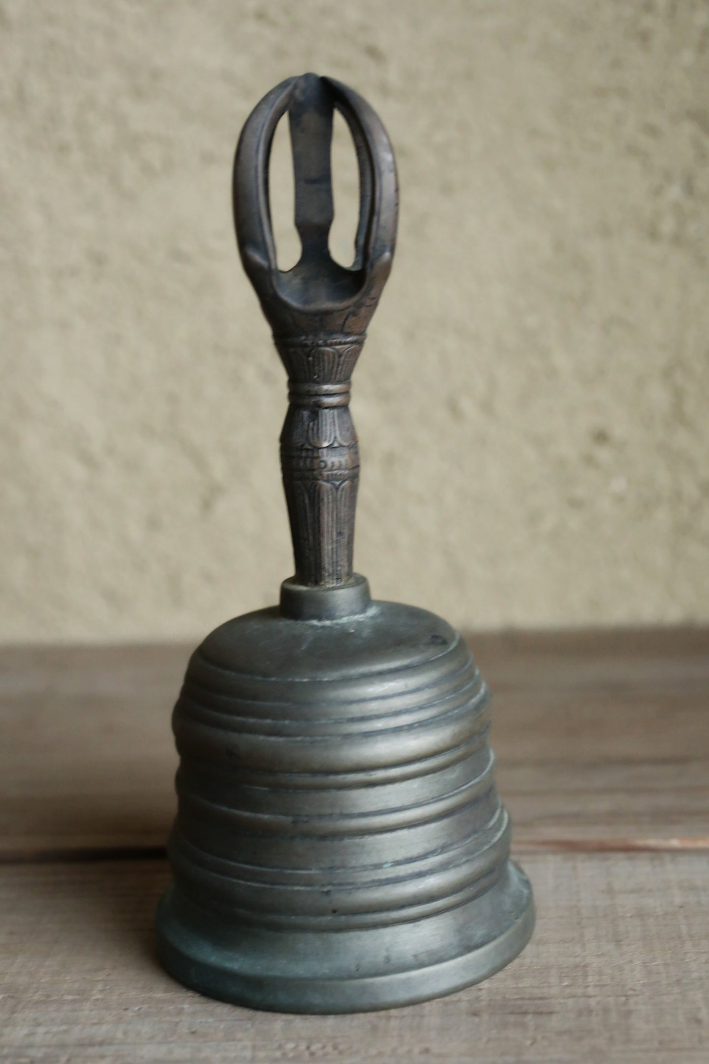 Japanese antique hand bell buddhism altar chanting bronze H6.1in/H15.5cm