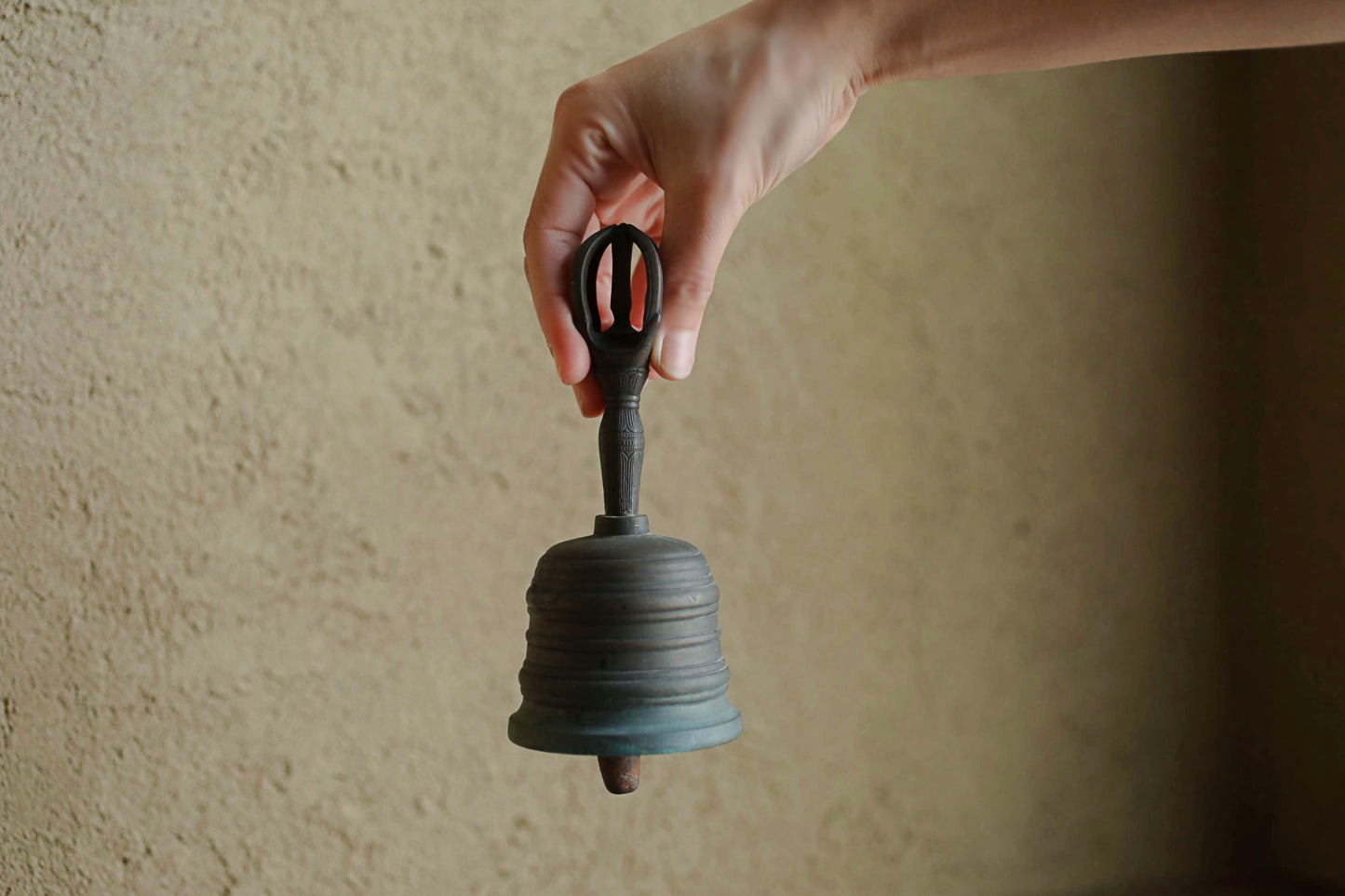 Japanese antique hand bell buddhism altar chanting bronze H6.1in/H15.5cm
