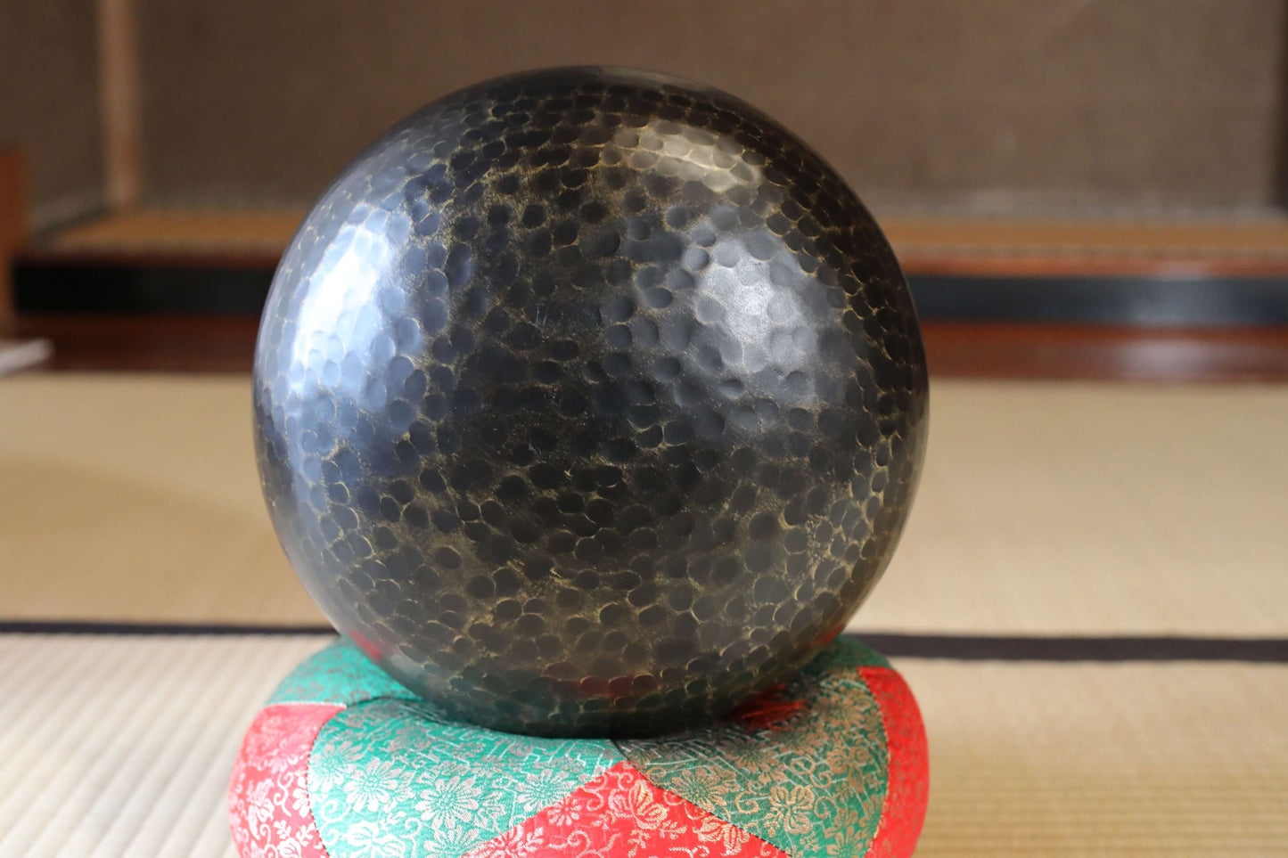Large Japanese Buddhist Singing Bowl, Signed Horyu Temple Rin Bell, Meditation