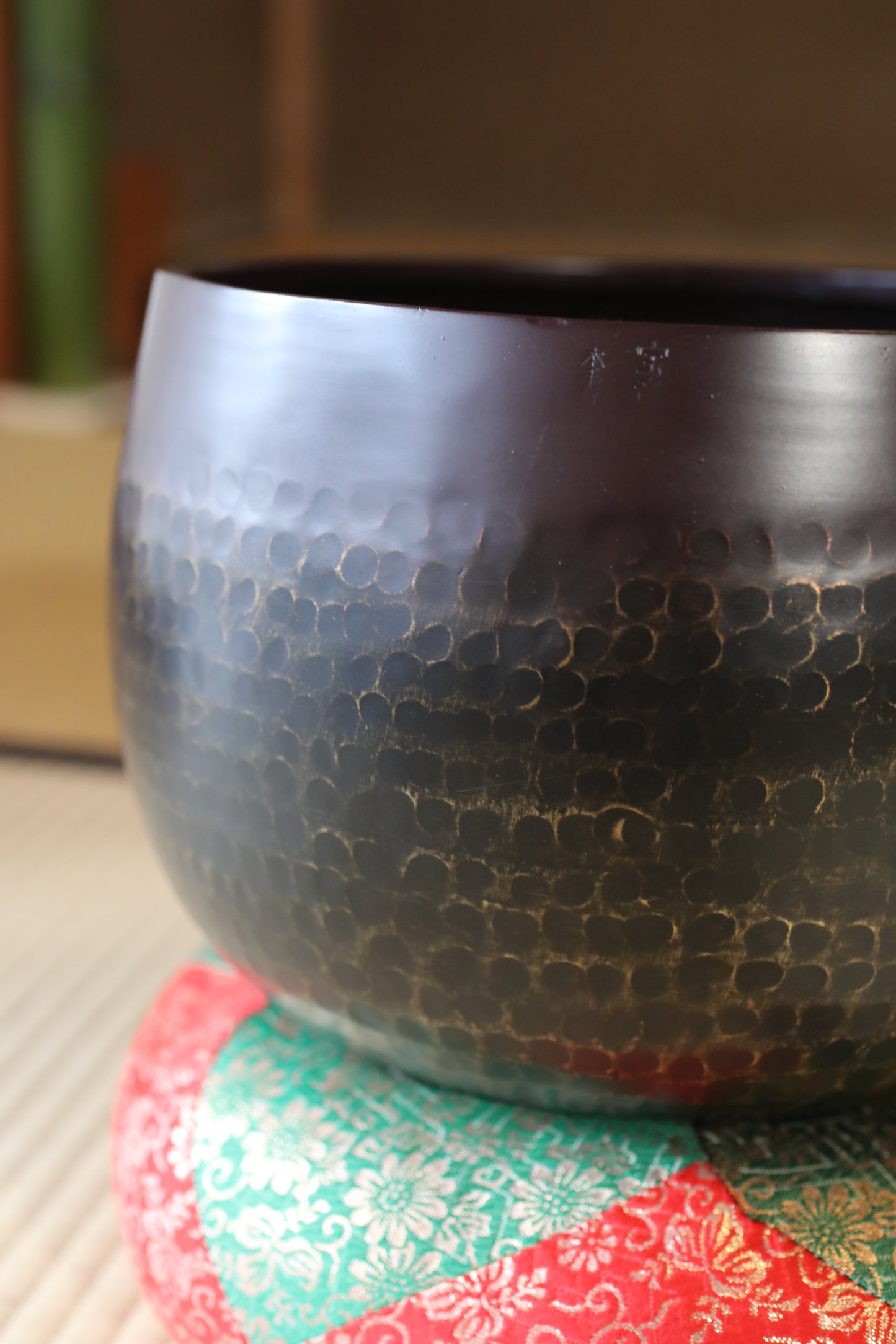 Large Japanese Buddhist Singing Bowl, Signed Horyu Temple Rin Bell, Meditation
