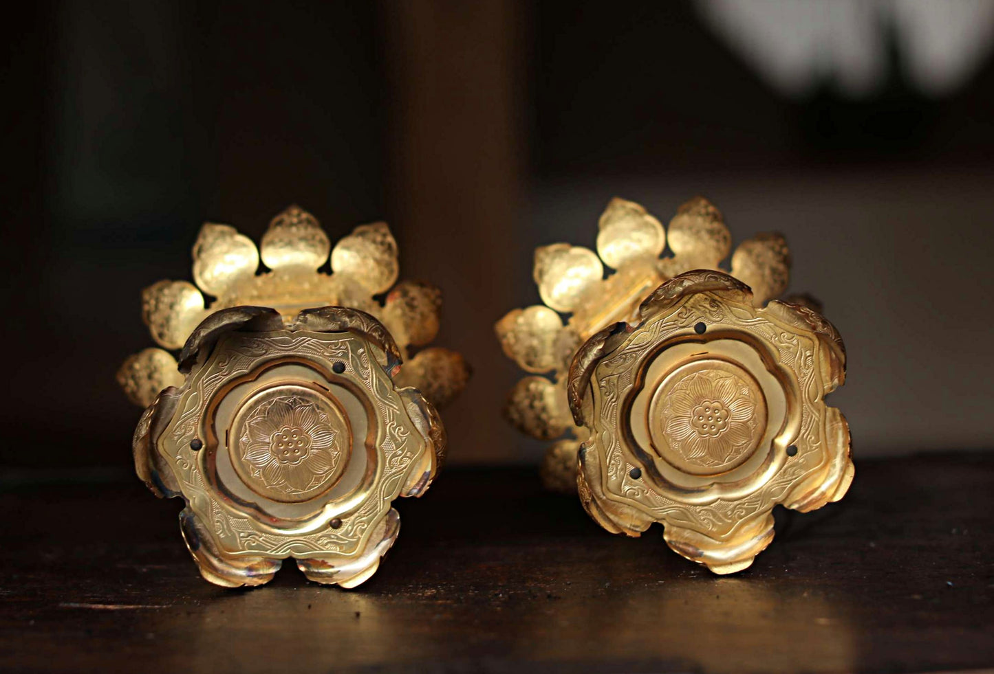 Beautiful Japanese vintage furniture Pair of Japanese old metal hexagonal hanging lanterns, lotus design from Buddhist temple H6.3/H16cm