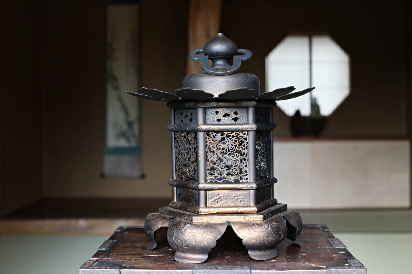 Japanese Antique 1920s buddhist altar, bronze metal hexagonal hanging lantern, lotus fretwork design, furniture H16.7in/H42.5cm