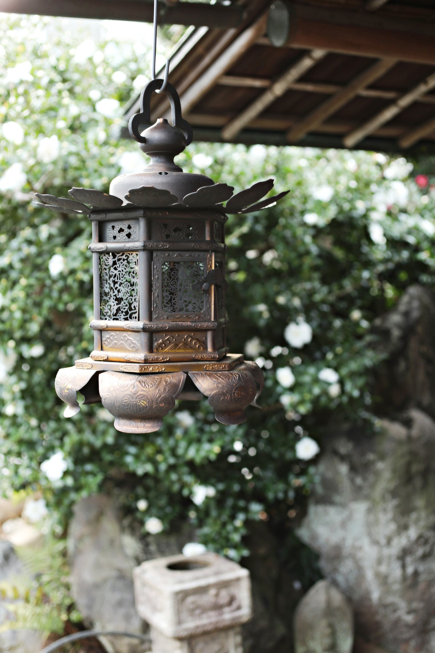 Japanese Antique 1920s buddhist altar, bronze metal hexagonal hanging lantern, lotus fretwork design, furniture H16.7in/H42.5cm