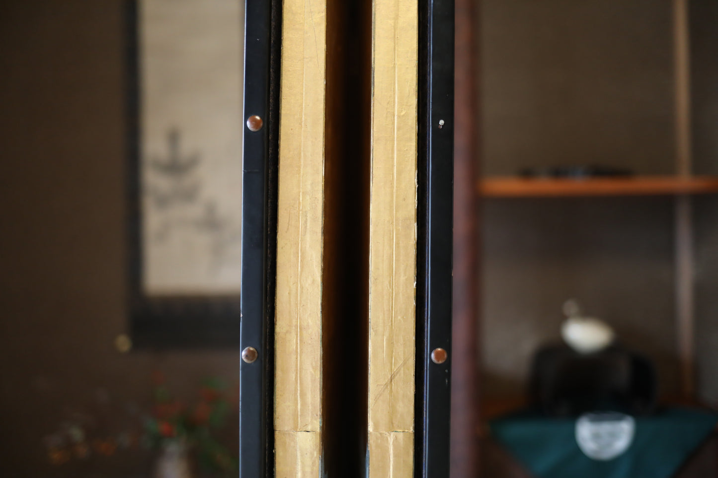 Antique Japanese furniture Byobu wind screen of hand painting Tale of Genji 1700s Real Gold Clouds Sea W111in/W282cm