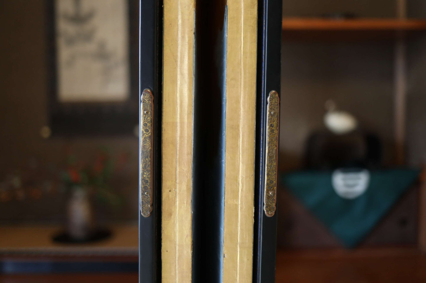 Antique Japanese furniture Byobu wind screen of hand painting Tale of Genji 1700s Real Gold Clouds Sea W111in/W282cm