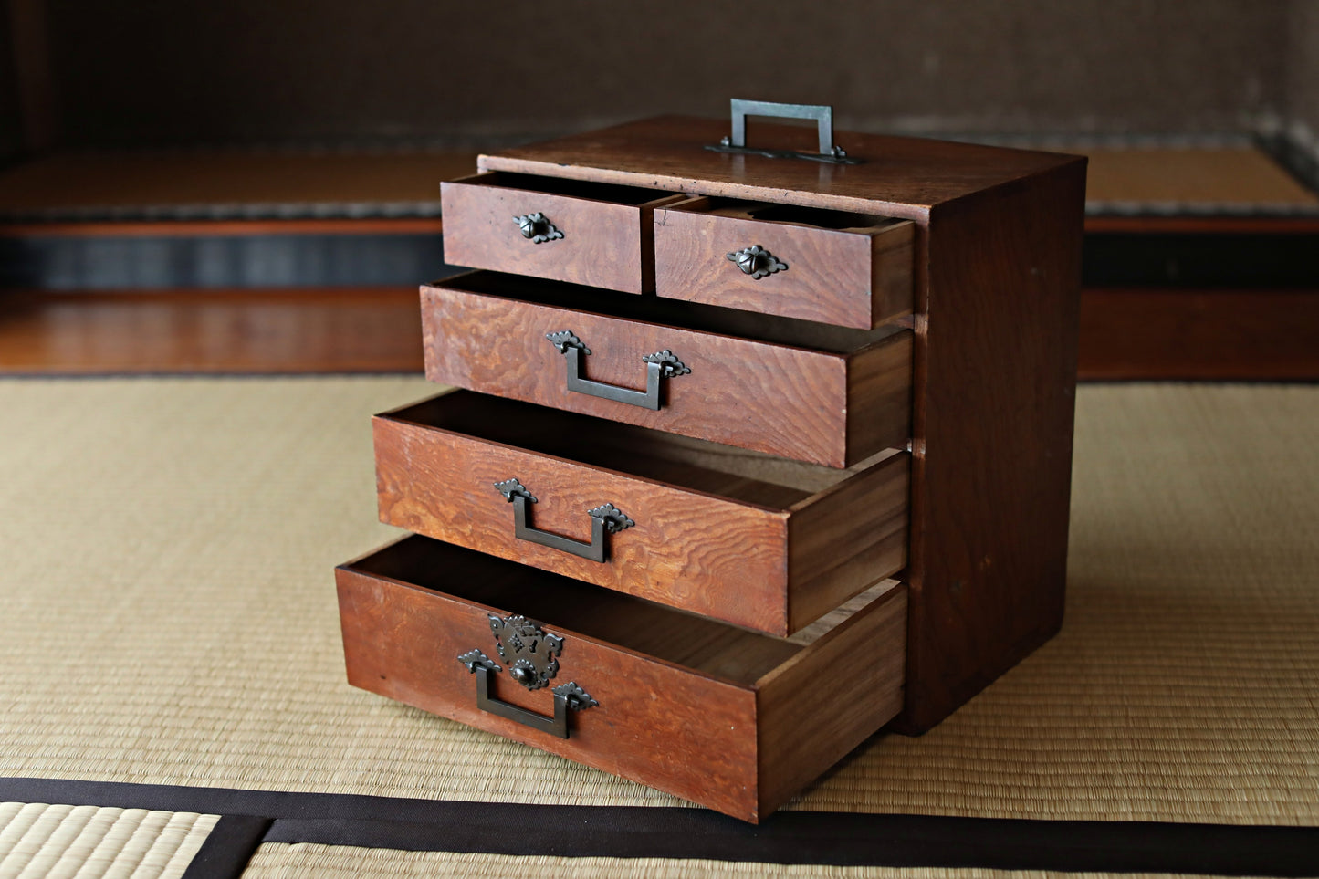 Antique Japanese Tansu Chest: Lacquered Zelkova Wood, Metal Fittings 5 drawers W12.6in/32cm