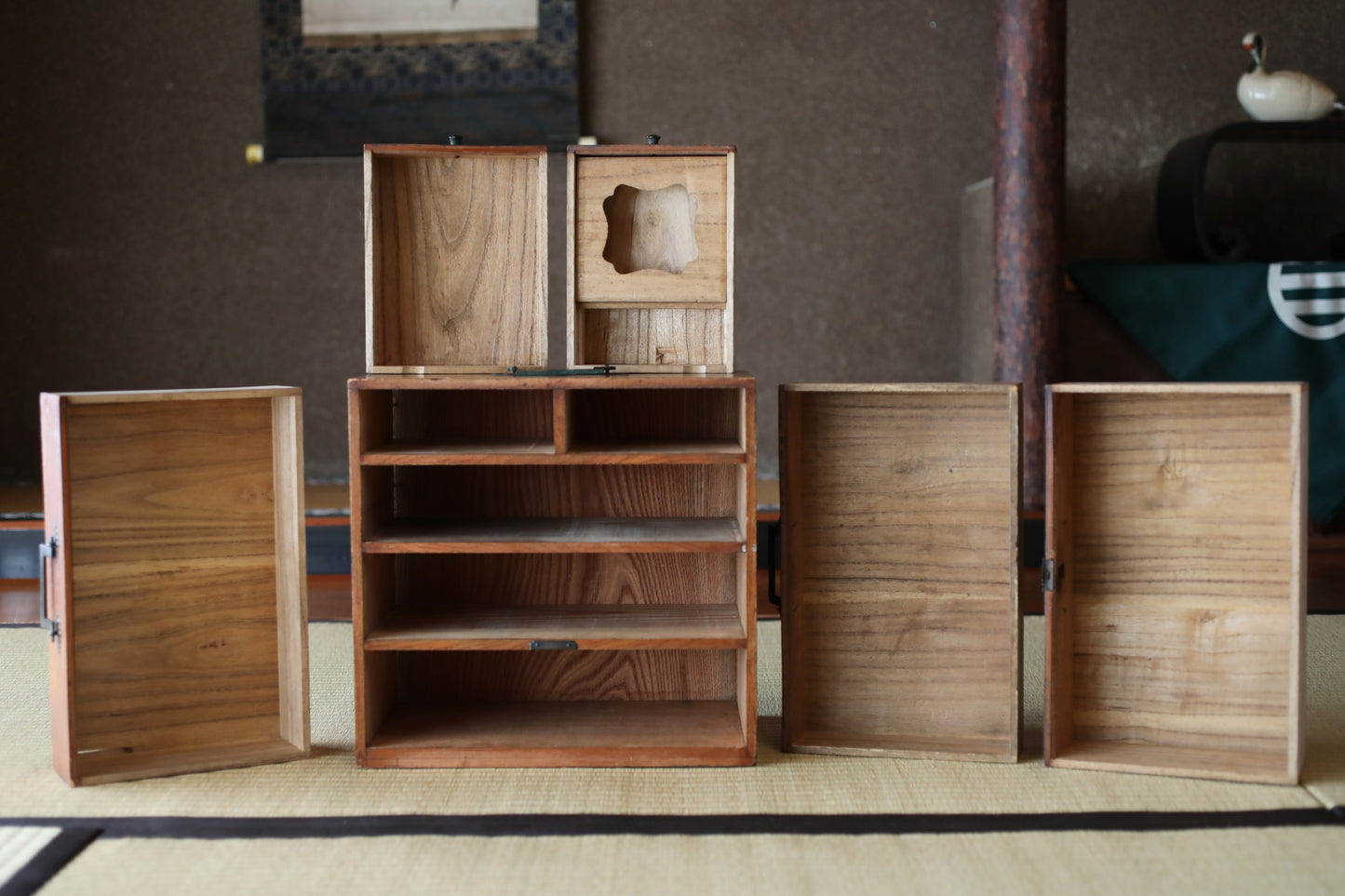 Antique Japanese Tansu Chest: Lacquered Zelkova Wood, Metal Fittings 5 drawers W12.6in/32cm