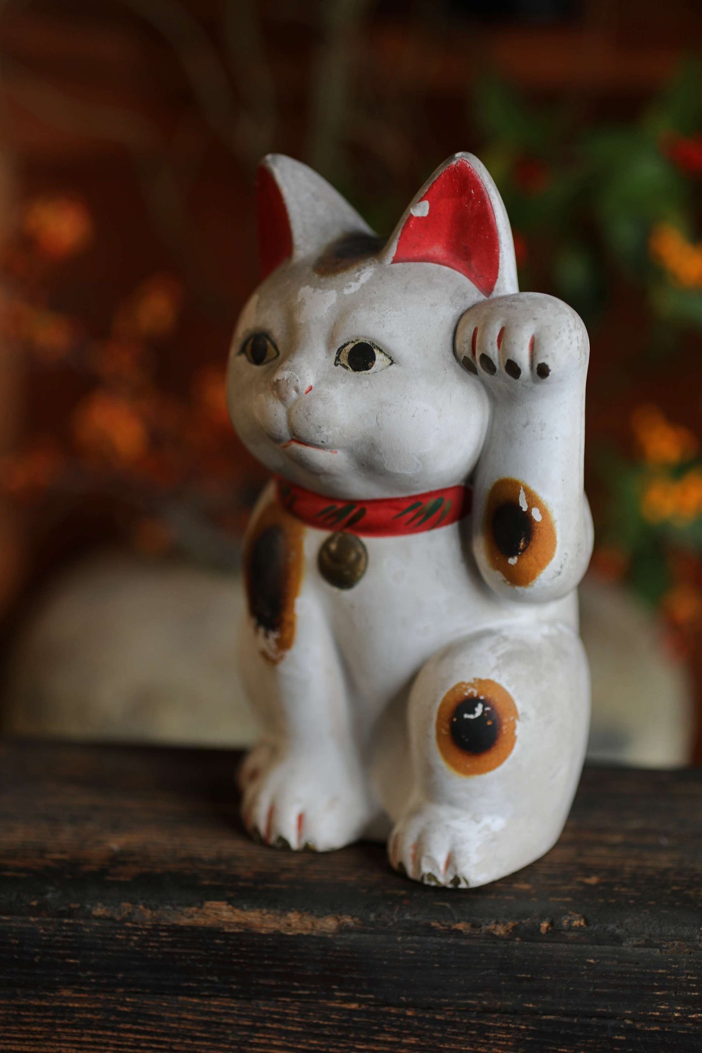 Japanese antique Cat doll MANEKINAKO white cat old ceramic money box, Welcome cat, Fortune cat, Lucky cat 1910s H7.3in/H18.5cm.