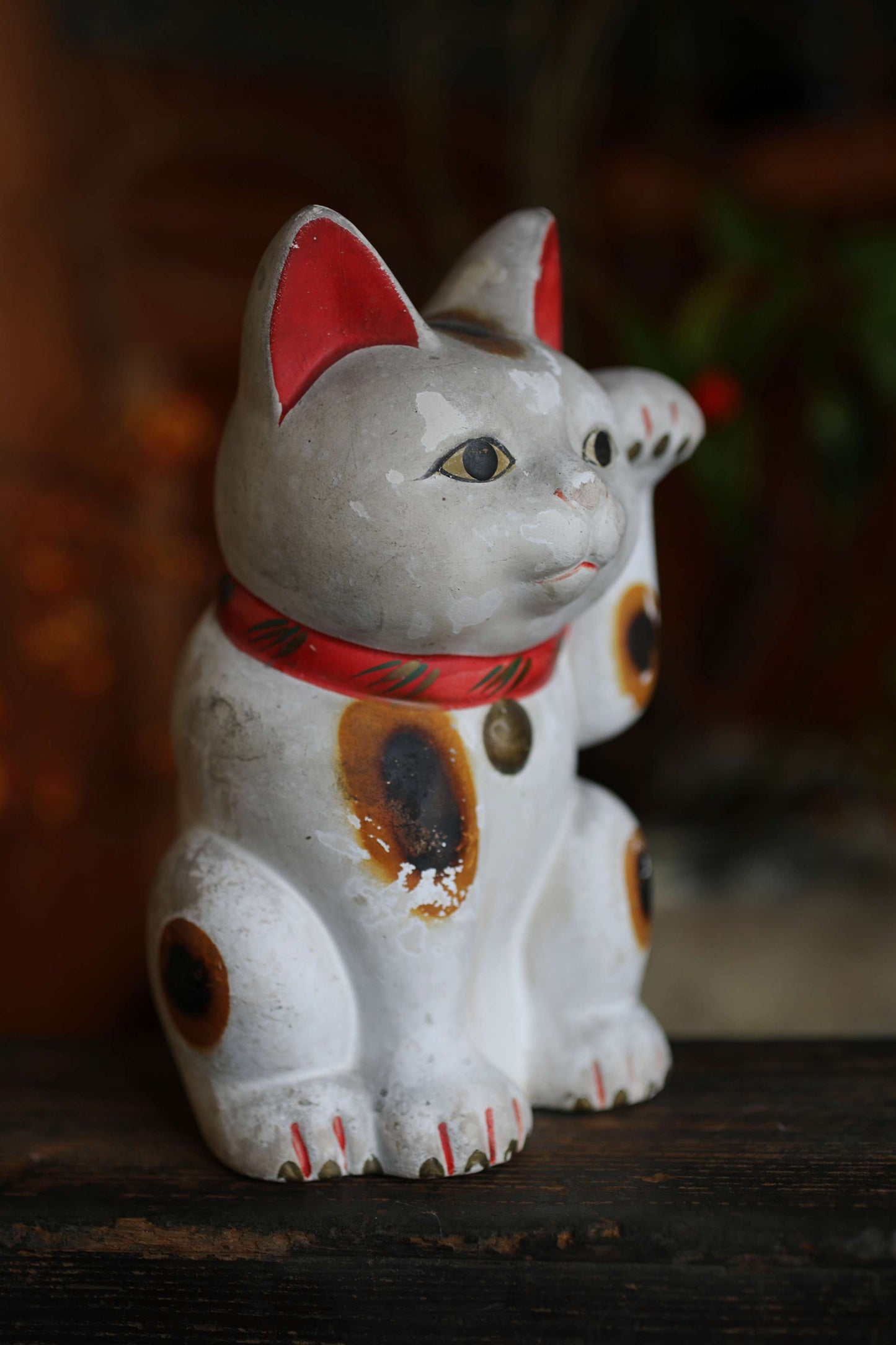 Japanese antique Cat doll MANEKINAKO white cat old ceramic money box, Welcome cat, Fortune cat, Lucky cat 1910s H7.3in/H18.5cm.