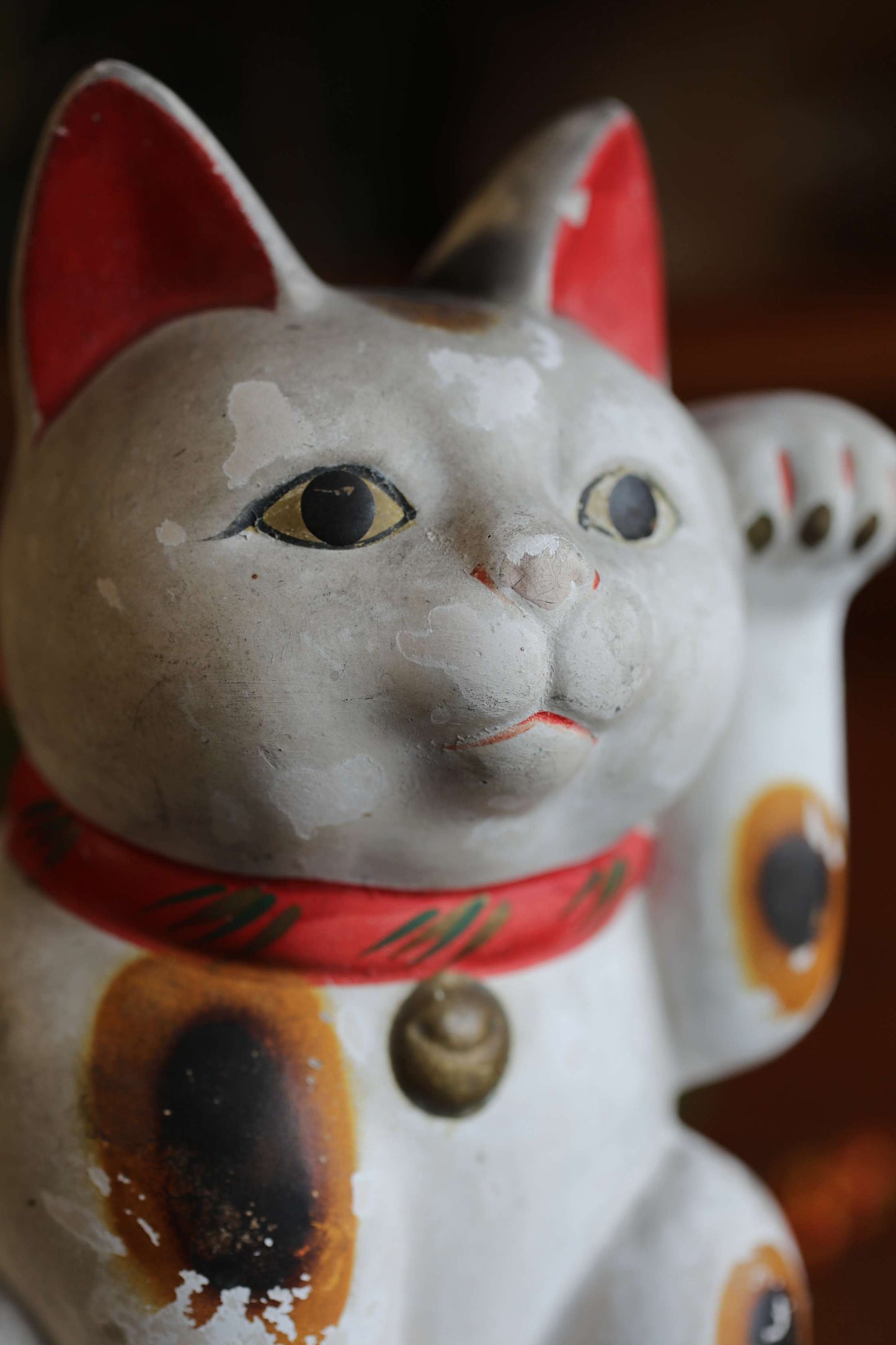 Japanese antique Cat doll MANEKINAKO white cat old ceramic money box, Welcome cat, Fortune cat, Lucky cat 1910s H7.3in/H18.5cm.