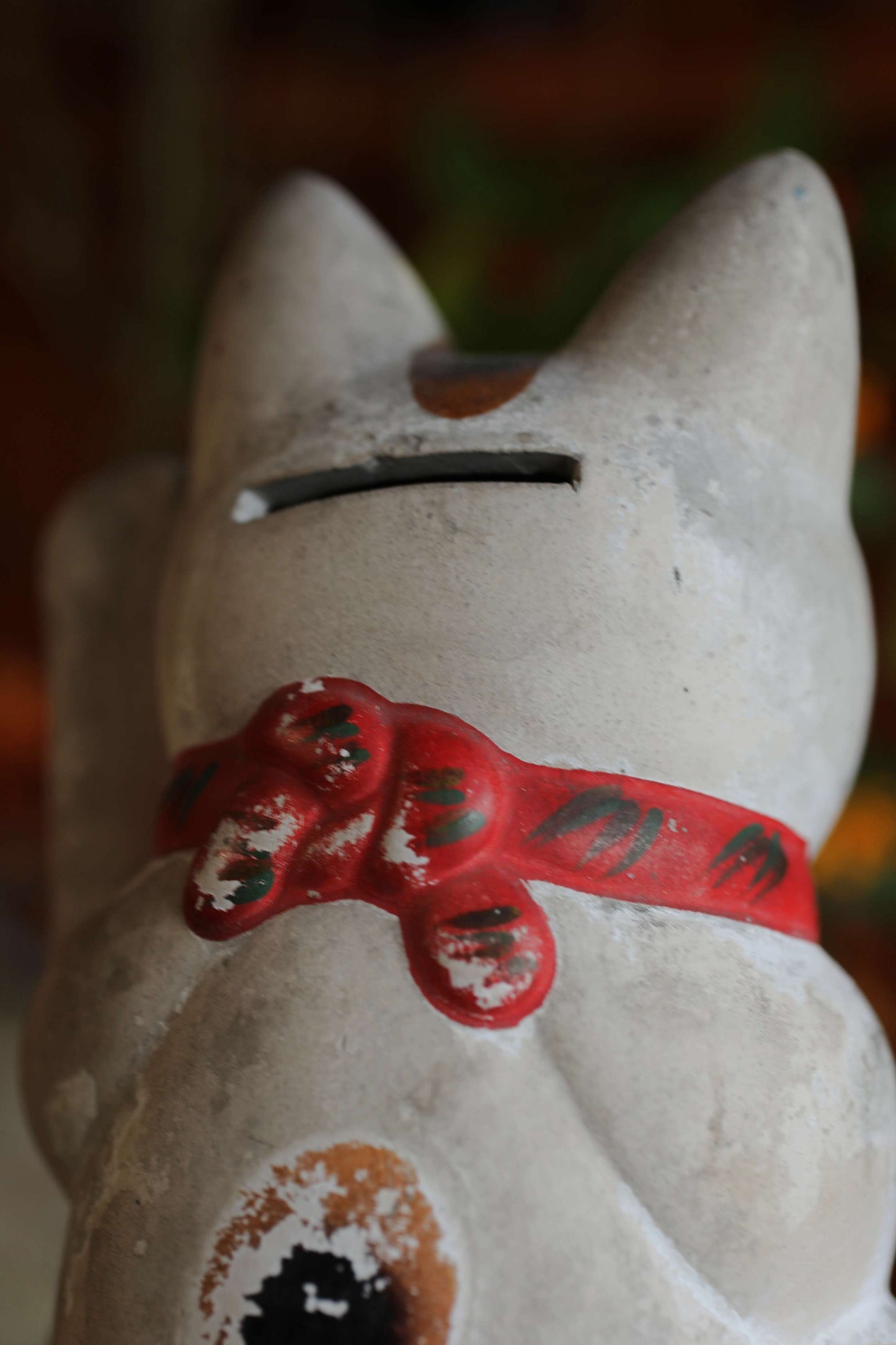 Japanese antique Cat doll MANEKINAKO white cat old ceramic money box, Welcome cat, Fortune cat, Lucky cat 1910s H7.3in/H18.5cm.