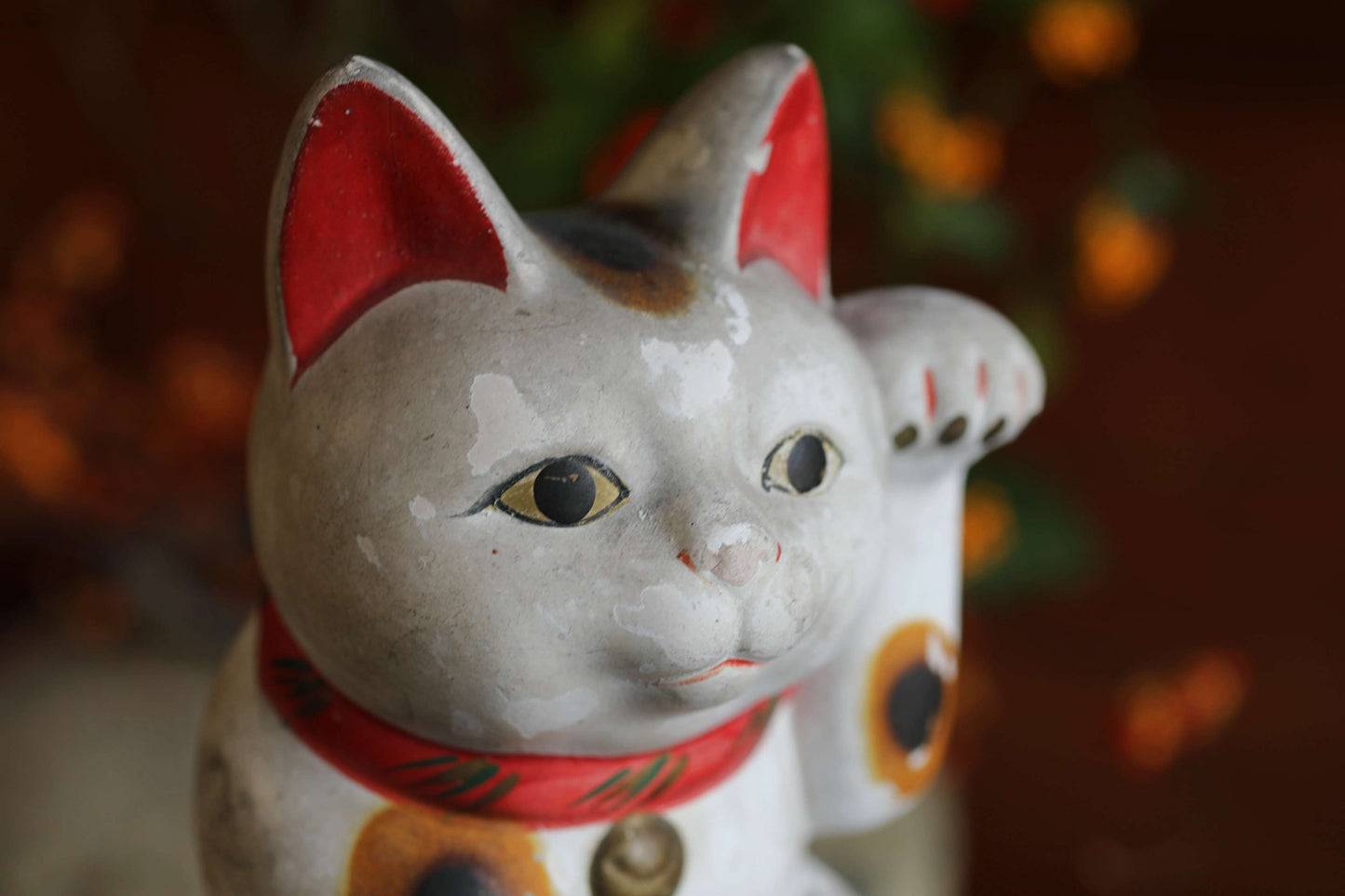 Japanese antique Cat doll MANEKINAKO white cat old ceramic money box, Welcome cat, Fortune cat, Lucky cat 1910s H7.3in/H18.5cm.
