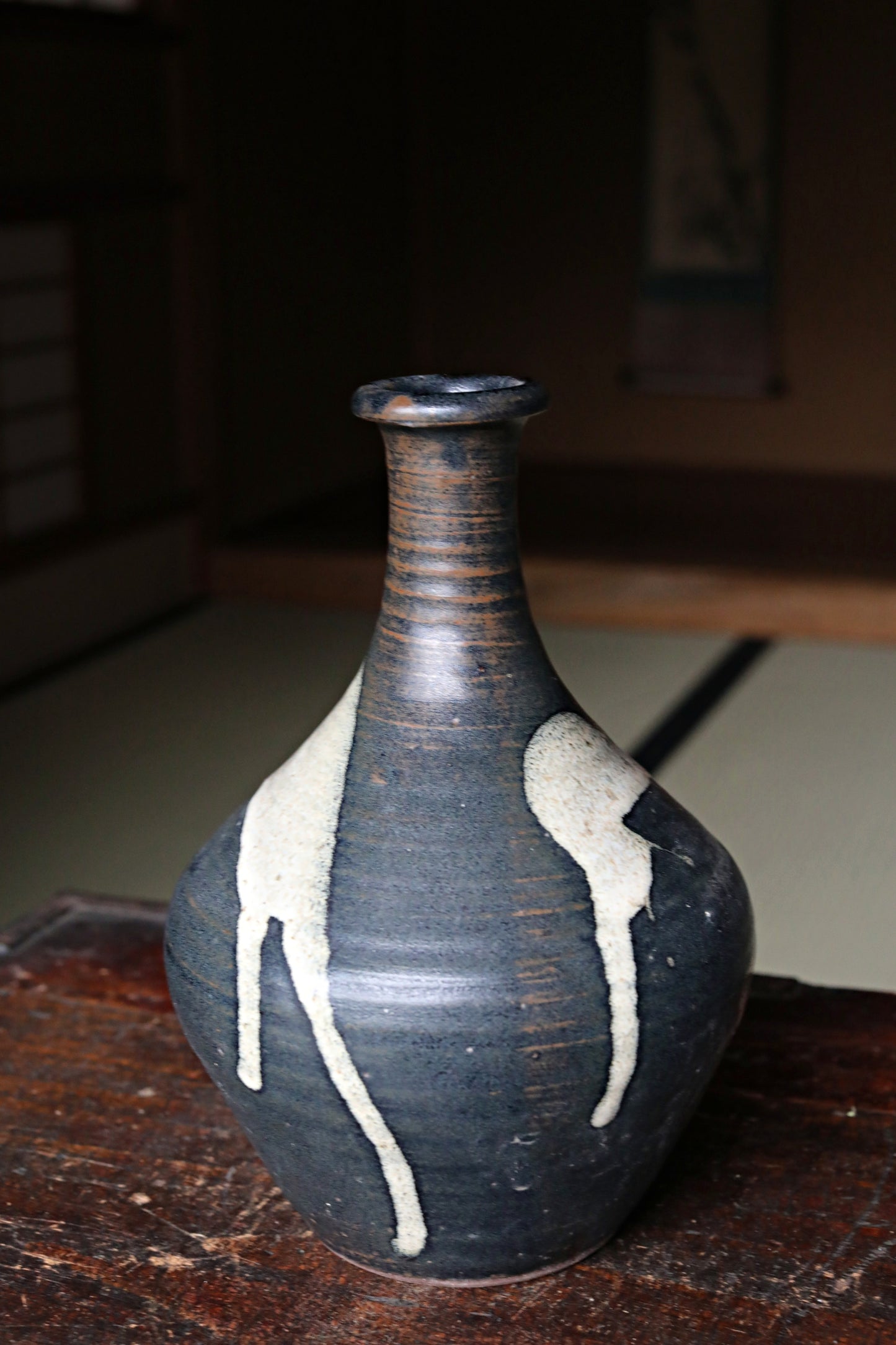 Vintage Japanese Ceramic Vase: KARATSU Black white Glaze Ikebana Tea Ceremony, Signed 9.1in/23in