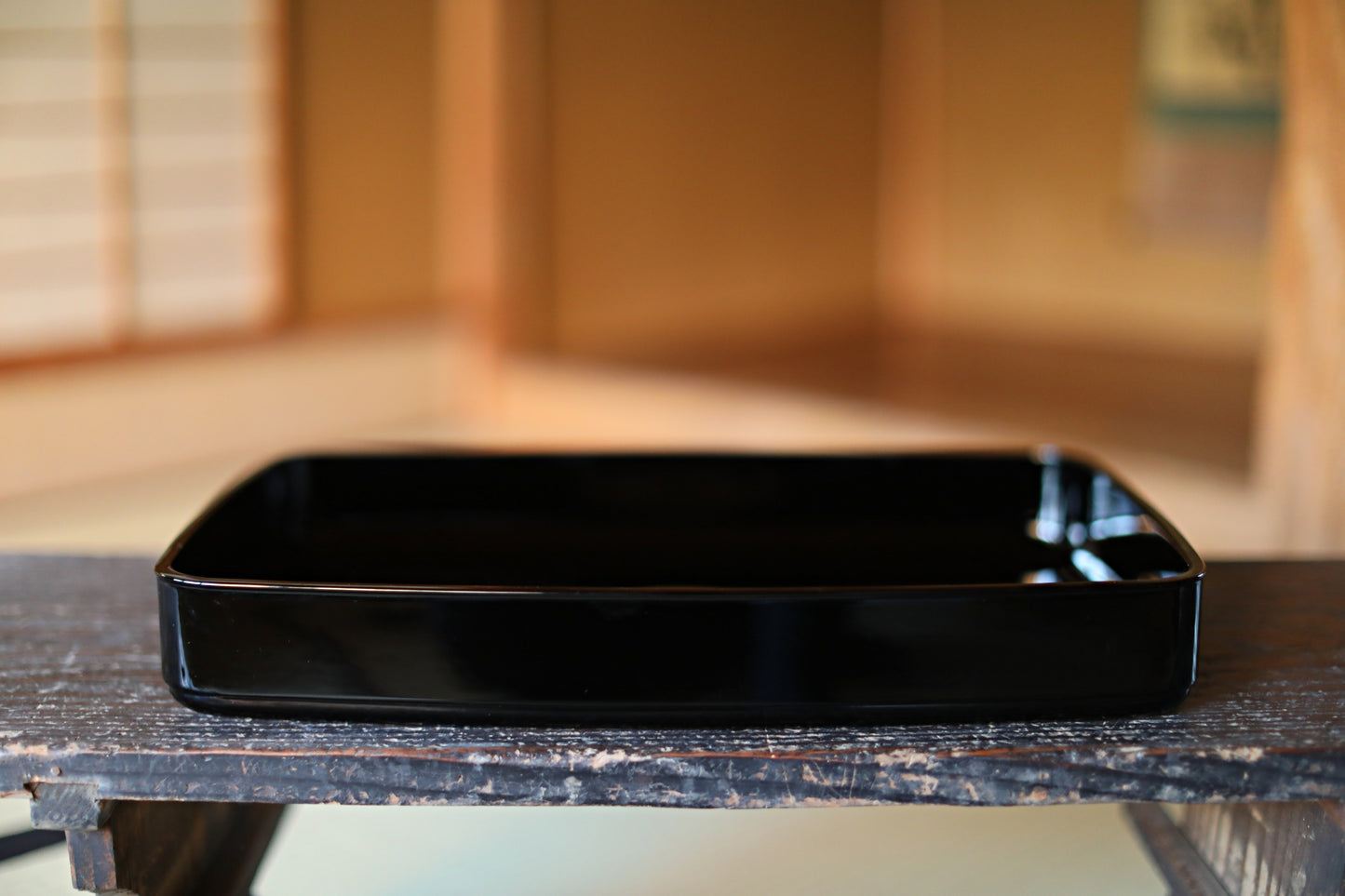 Japanese Lacquer Tray, Obon Black & Gold Family Crest with wooden box (17.9x12.6in/45.5×32cm)