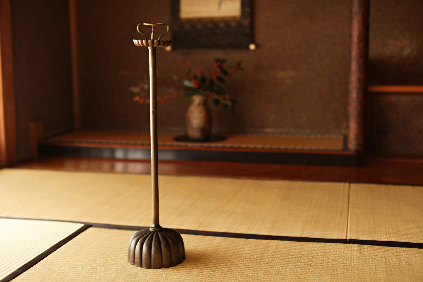 Japan Antique Brass candle holder metal carving Flower Shape Candlestick Single Lantern Shokudai From Buddhist temple 1900s H27in/H68.5cm)