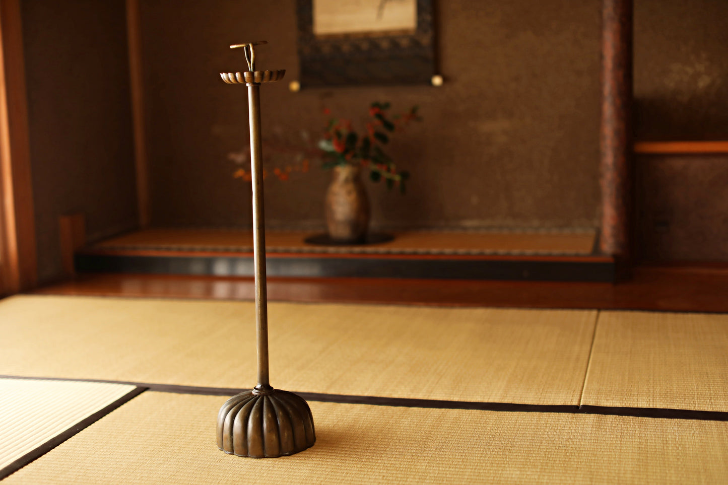 Japan Antique Brass candle holder metal carving Flower Shape Candlestick Single Lantern Shokudai From Buddhist temple 1900s H27in/H68.5cm)