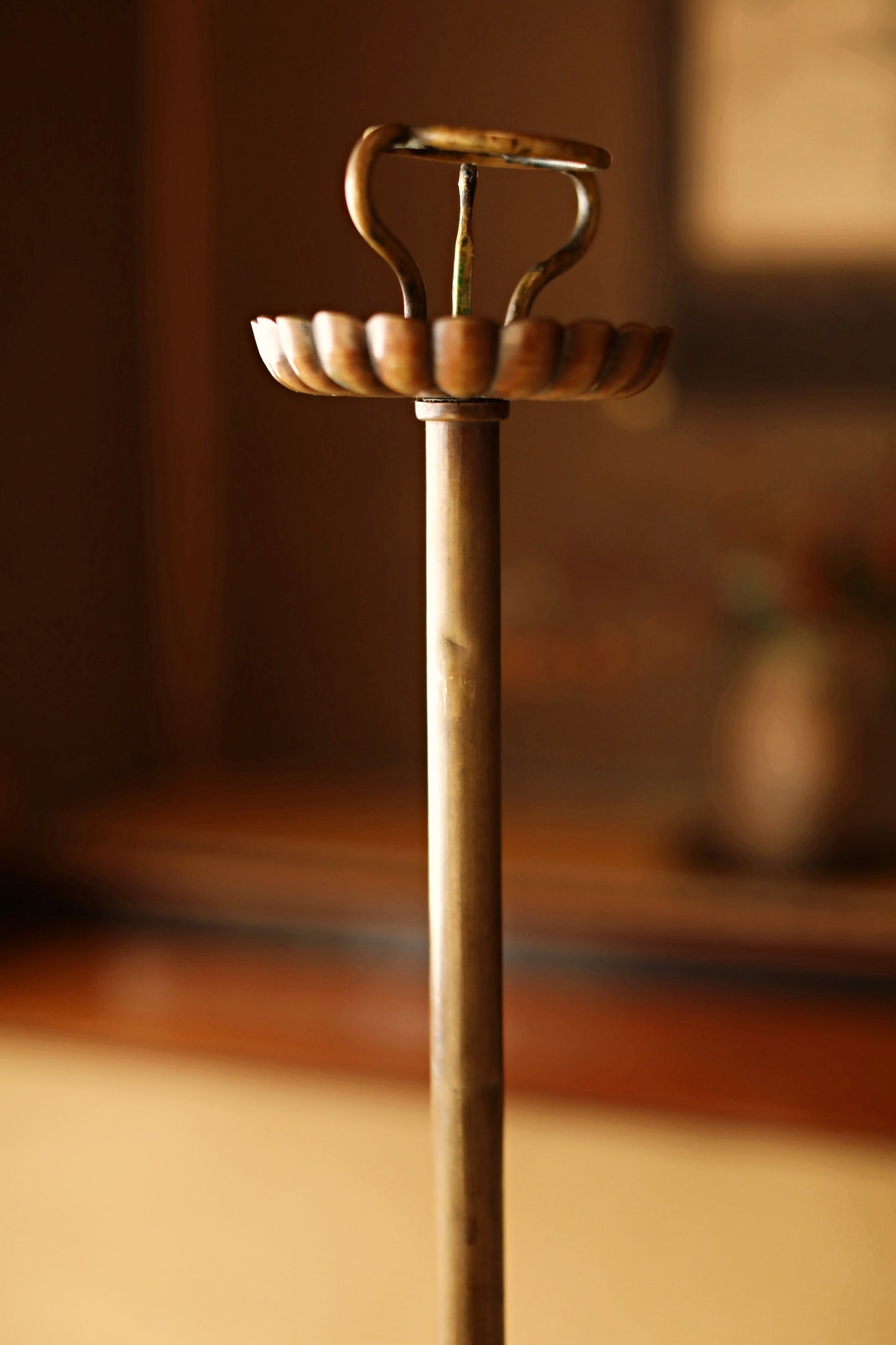 Japan Antique Brass candle holder metal carving Flower Shape Candlestick Single Lantern Shokudai From Buddhist temple 1900s H27in/H68.5cm)