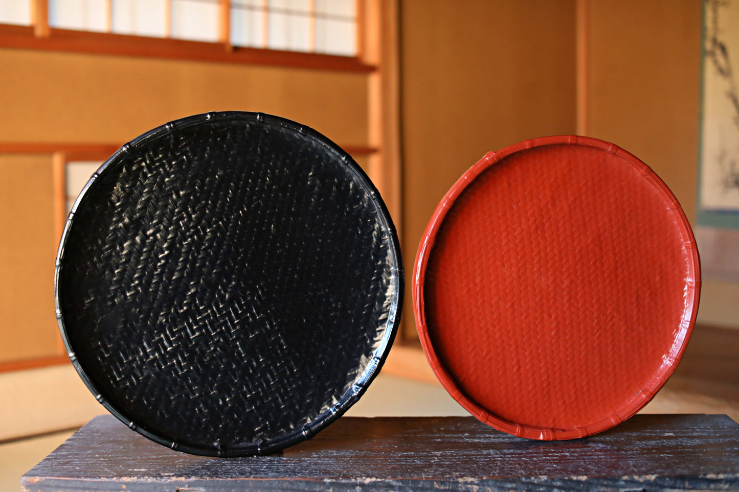 Pair of Japanese vintage Hand Woven Bamboo Shallow basket Red Black, KAGO, ZARU, 17.6in/44.7cm 16.1in/41cm, MINGEI furniture