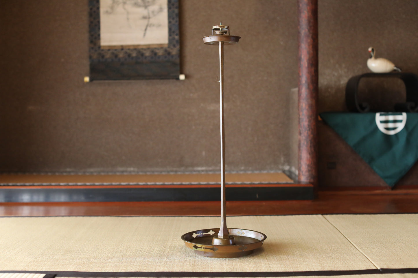 Japanese Vintage Bronze Candle Stand, Samurai Temple Lantern 1900s (H27.6 in/70cm)
