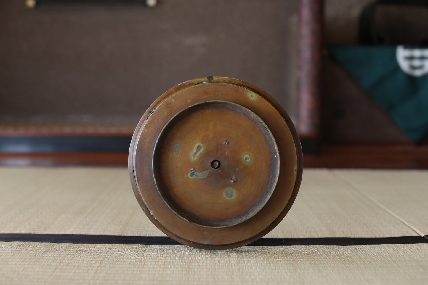Japanese Vintage Bronze Candle Stand, Samurai Temple Lantern 1900s (H27.6 in/70cm)