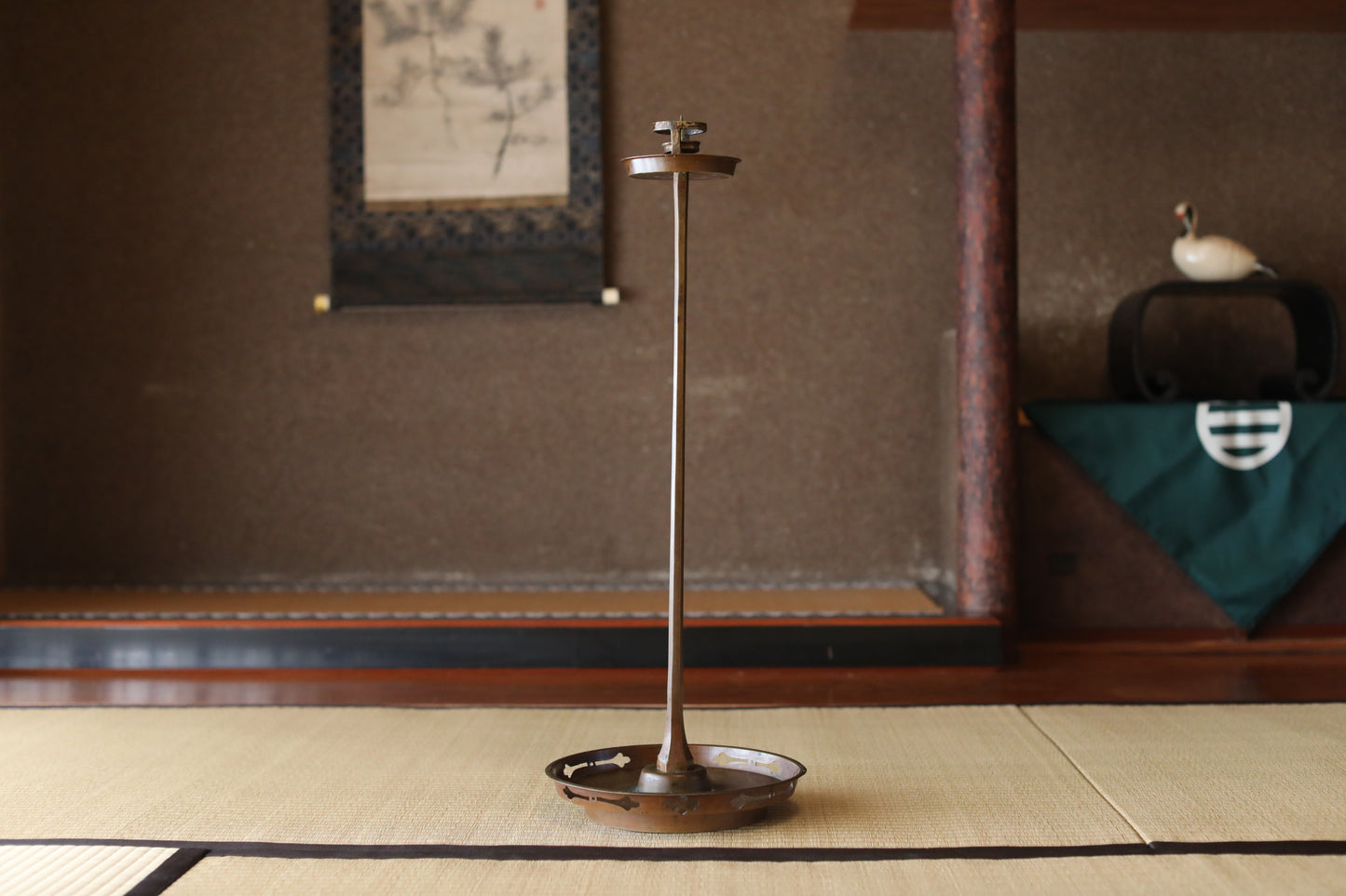 Japanese Vintage Bronze Candle Stand, Samurai Temple Lantern 1900s (H27.6 in/70cm)