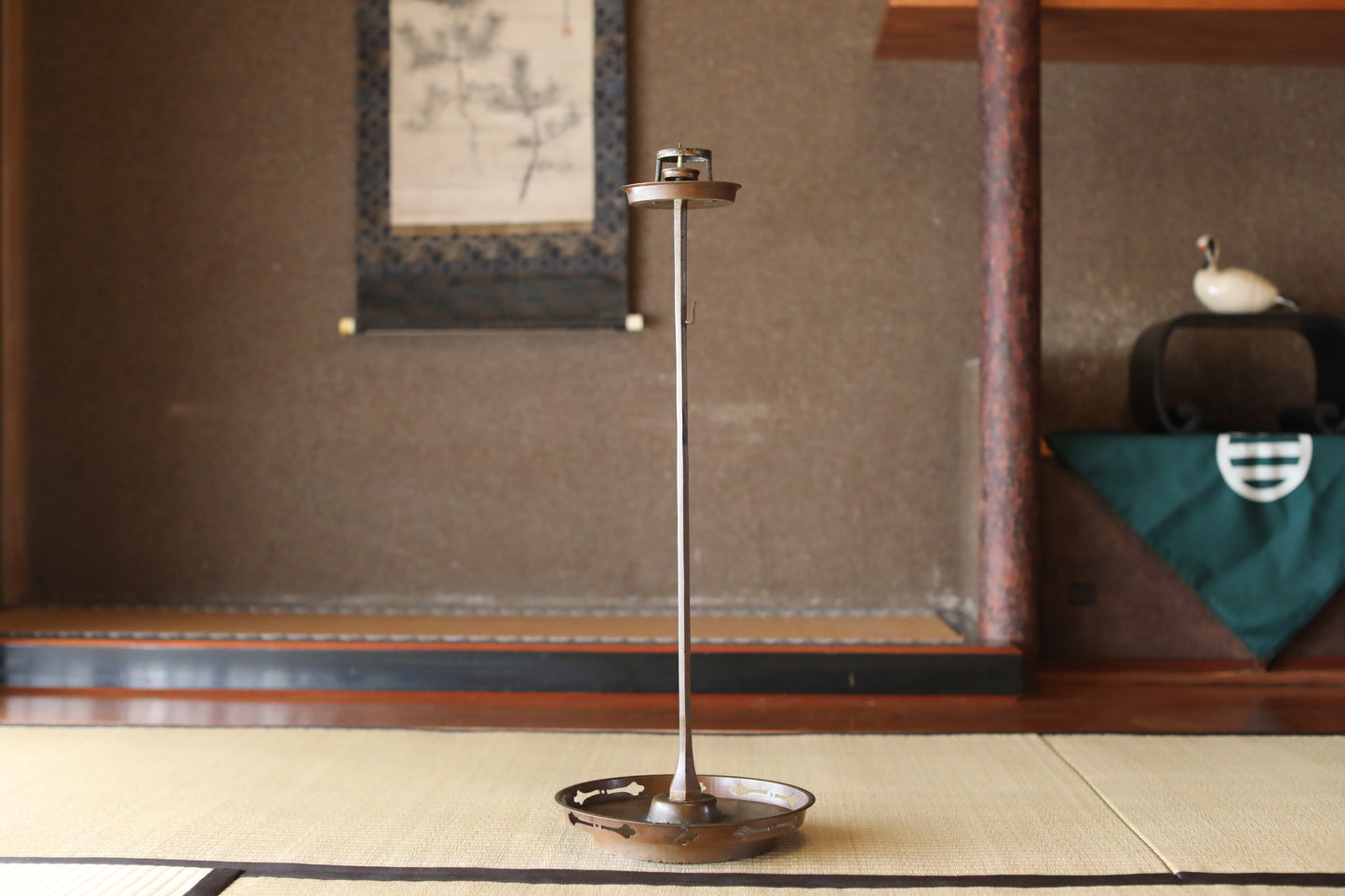Japanese Vintage Bronze Candle Stand, Samurai Temple Lantern 1900s (H27.6 in/70cm)