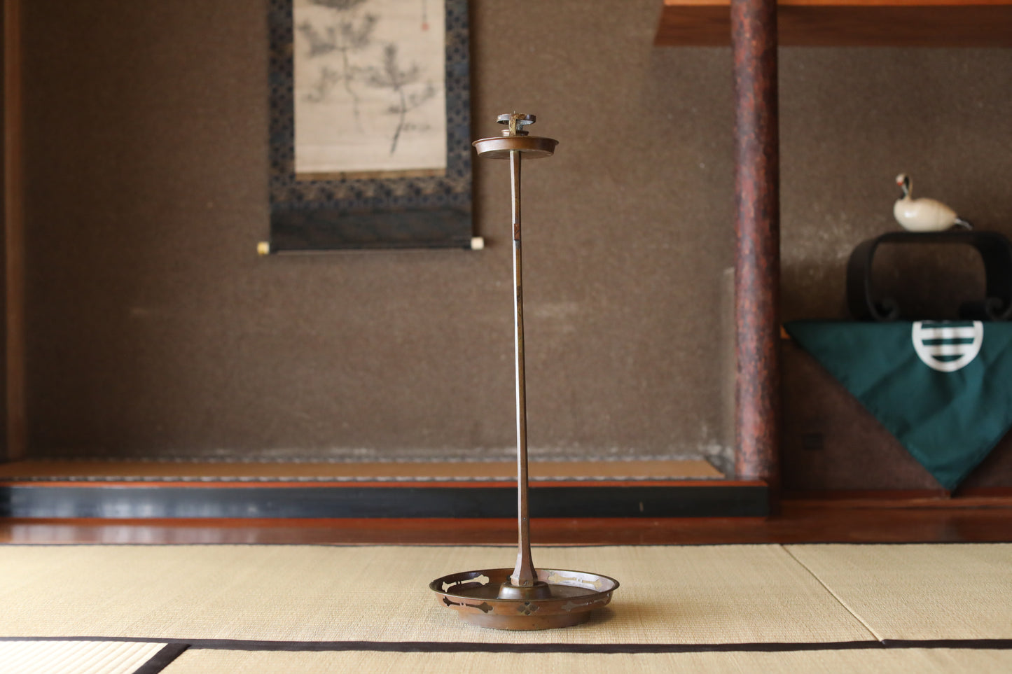 Japanese Vintage Bronze Candle Stand, Samurai Temple Lantern 1900s (H27.6 in/70cm)