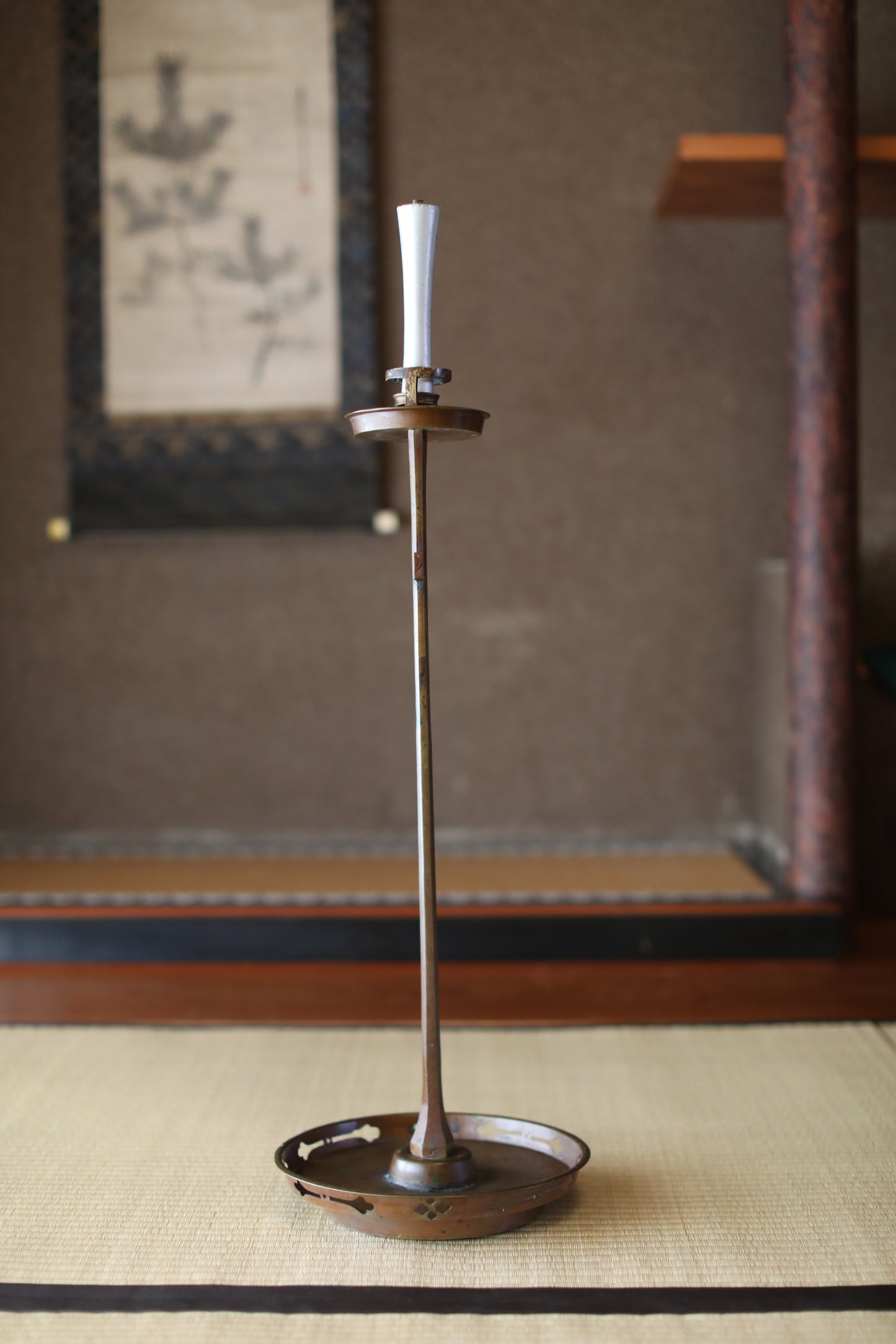 Japanese Vintage Bronze Candle Stand, Samurai Temple Lantern 1900s (H27.6 in/70cm)