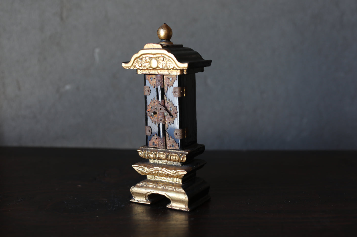 Vintage Japanese Buddhist Ihai Shrine: Gold Lacquer metal craft Ancestral Altar 1960s H7.3in/H18.5cm