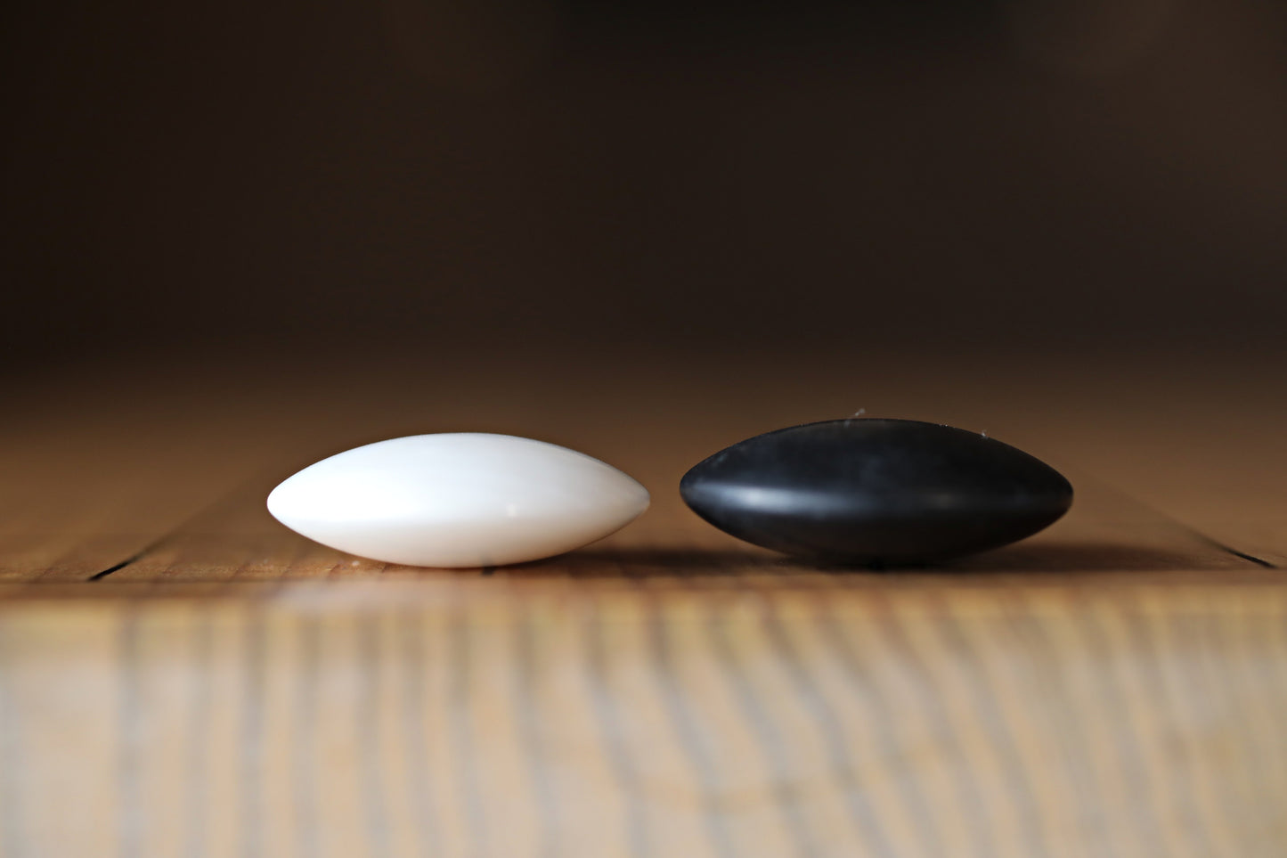 Go stones Genuine Clamshell and Black Nachi Japanese board game Professional 10mm Thickness