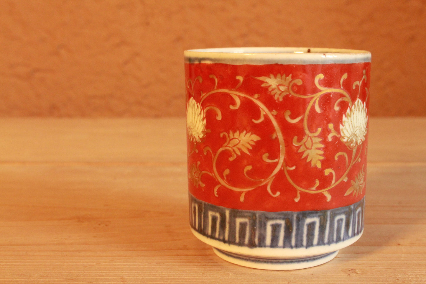 Antique Kutani Sake Cups – 19th Century Japanese Porcelain Set of 3 with Arabesque Pattern