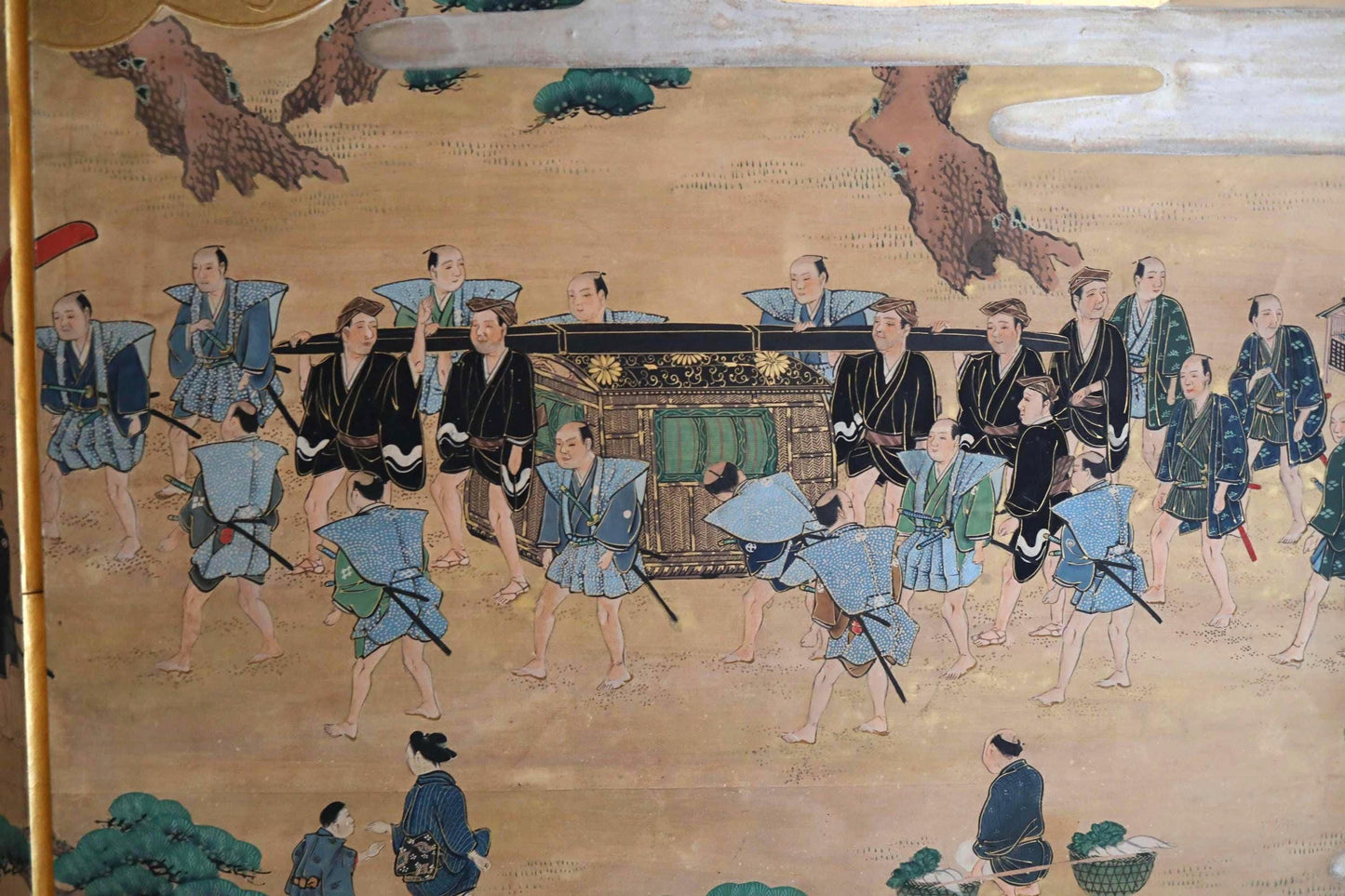 Japanese Antique Folding Screen - 1800s Gold Leaf Byobu with Luxury Cloud Painting
