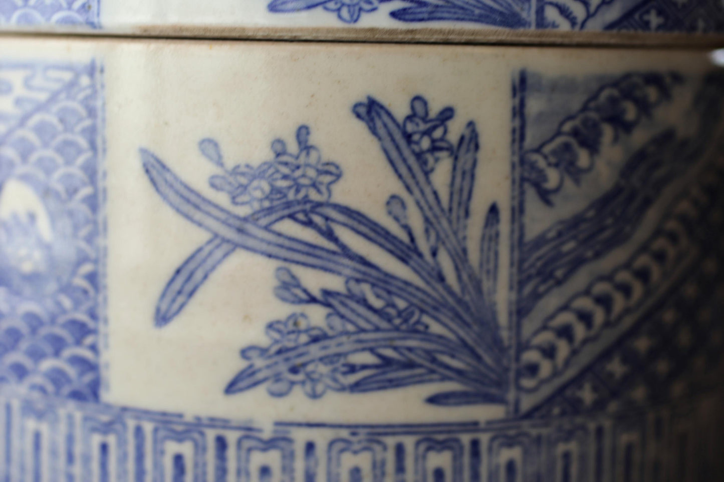 Meiji Era Imari Bento Box – Four-Tiered Antique Porcelain Stacking Ceramic Lunchbox