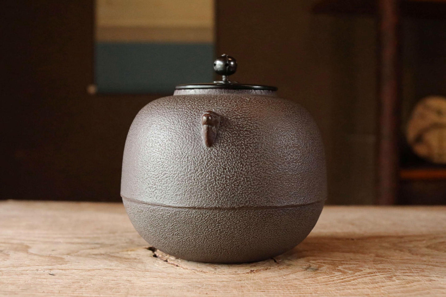 Japanese Cast Iron Kettle – Maru-Gama Tea Pot With Signed Wooden Box & Plum Blossom Lid