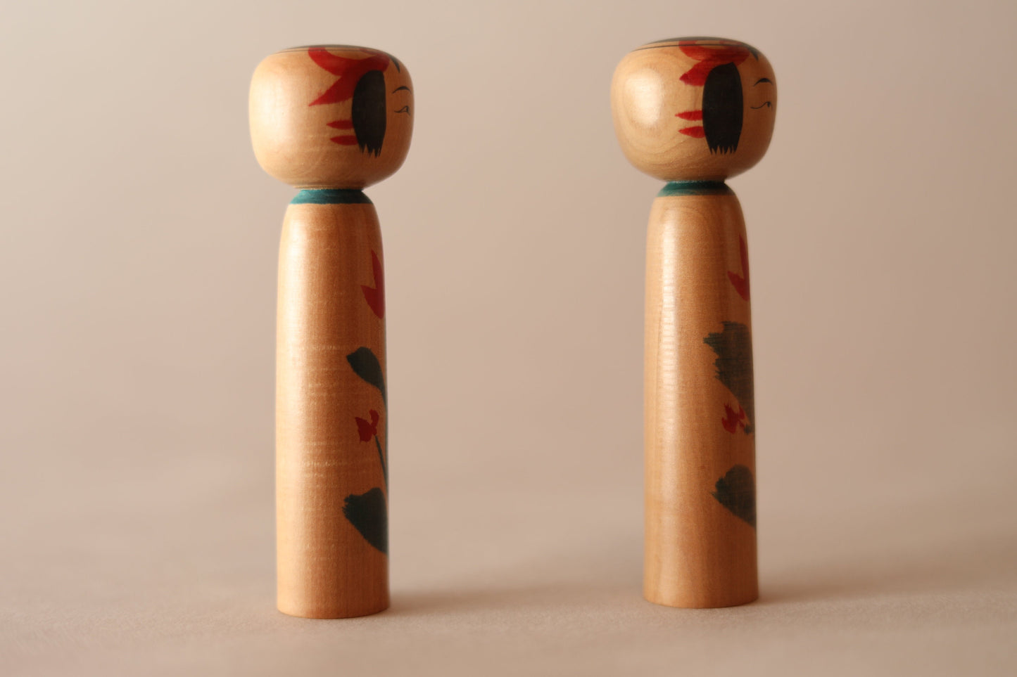 Tuchiyu Kokeshi Doll Vintage Twins – Striped Wooden Japanese Figurines With Flower Pattern