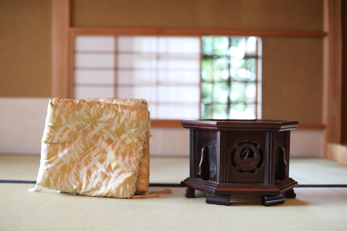 Japanese Chanting Bell - Large Orin Bronze Singing Bowl with Karaki Wood Stand