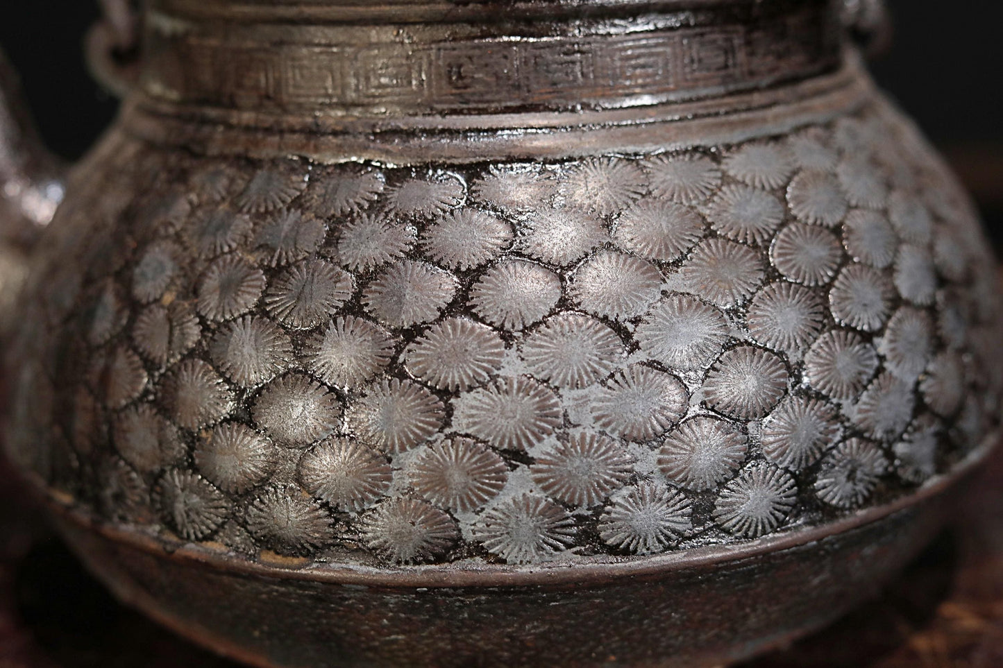 Vintage Cast Iron Kettle - Large Nambu Tetsubin Pot With Pine Tree Design
