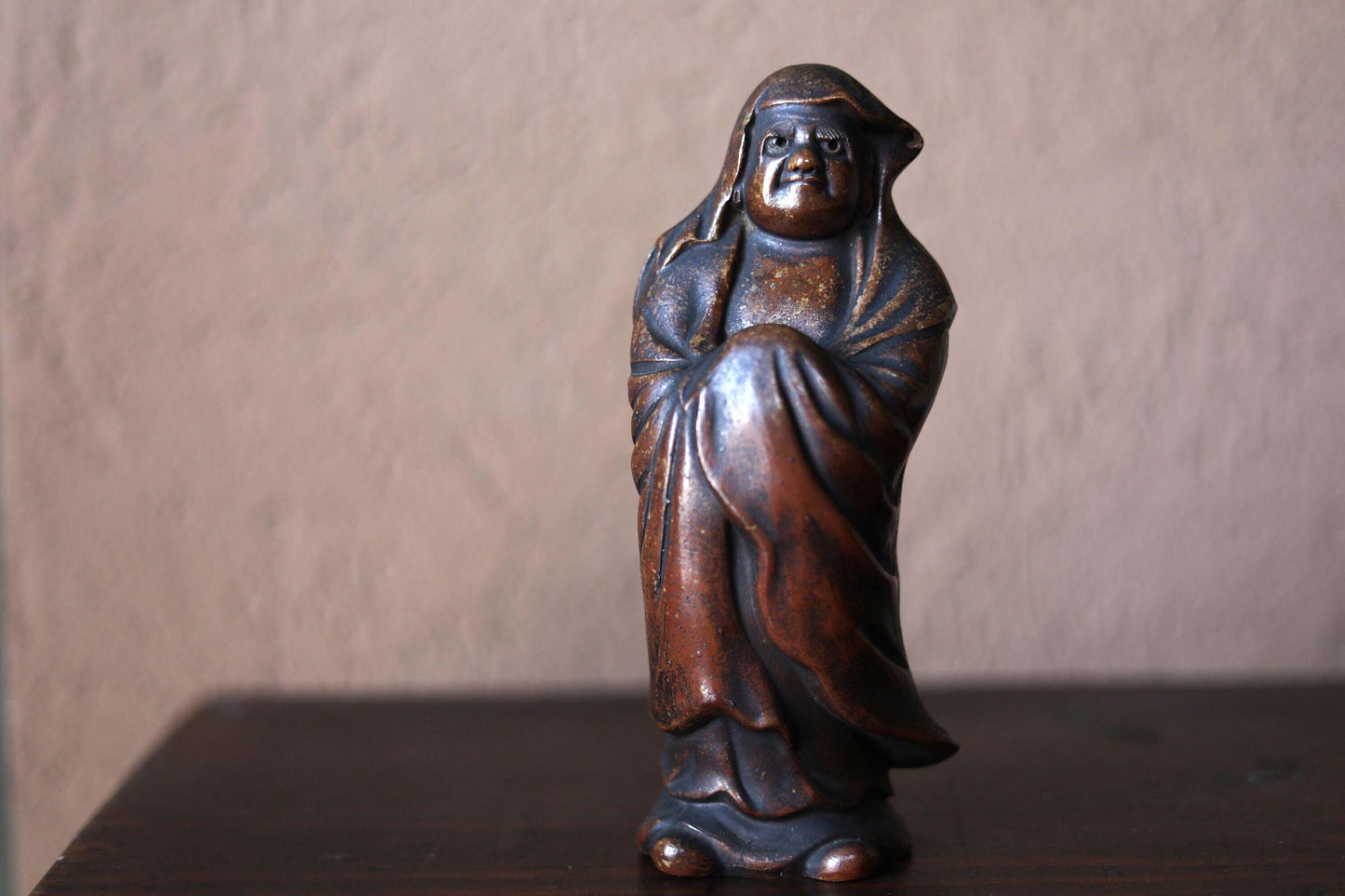 antique daruma bizen
