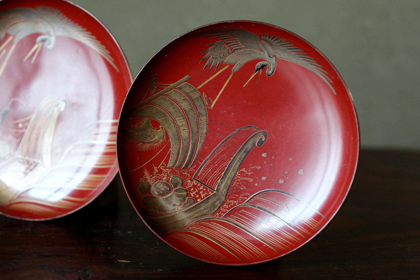 Japanese Lacquer Sake Cups - Antique Red Gold Maki-e Crane Design Set in Gift Box