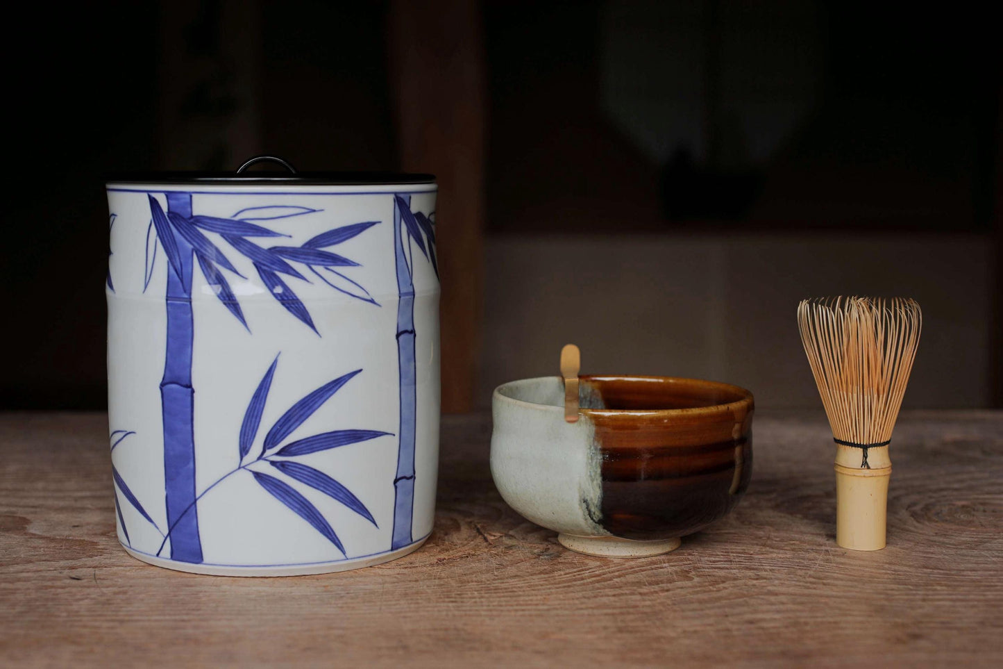 Vintage Mizusashi Jar - Sometsuke Porcelain Tea Vessel with Lacquered Wood Lid